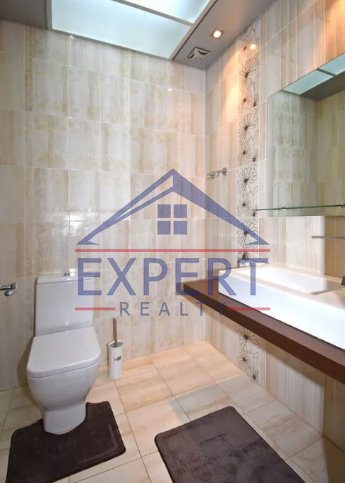 ԿԵՆՏՐՈՆ, ՀՅՈՒՍԻՍԱՅԻՆ ՊՈՂՈՏԱ, 3 ՍԵՆՅԱԿ