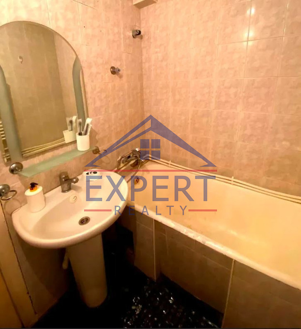 ԿԵՆՏՐՈՆ, ԱՄԻՐՅԱՆ ՓՈՂՈՑ,   3 ՍԵՆՅԱԿ