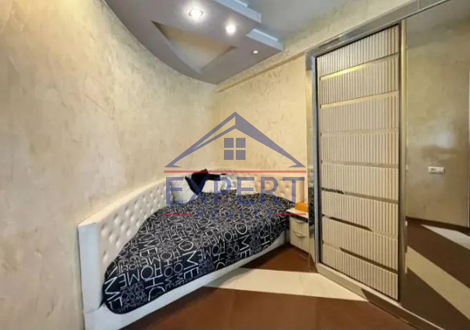 ԿԵՆՏՐՈՆ, ՆԱՐ ԴՈՍԻ ՓՈՂՈՑ 2 ՍԵՆՅԱԿ