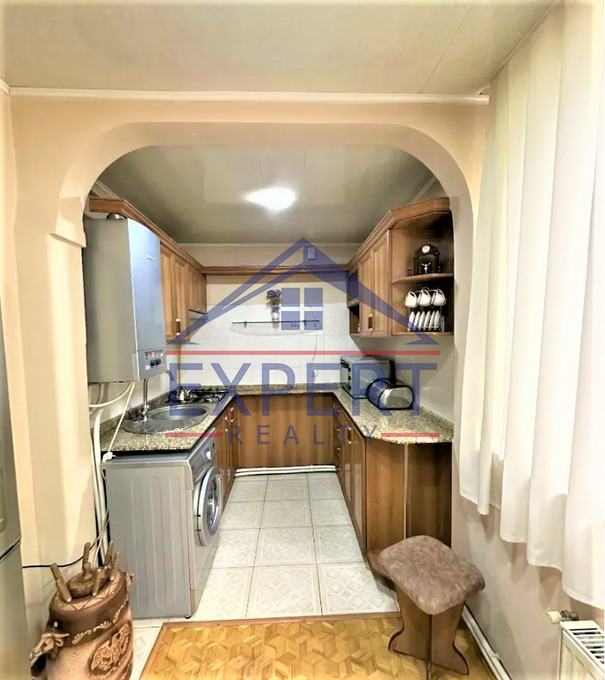 ԿԵՆՏՐՈՆ, ՏԻԳՐԱՆ ՄԵԾ, 2 ՍԵՆՅԱԿ