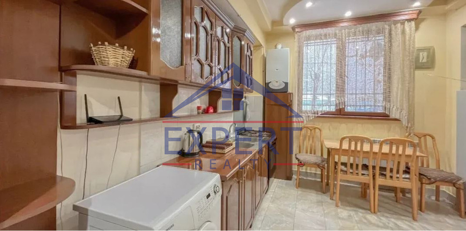 ԿԵՆՏՐՈՆ,ԵԶՆԻԿ ԿՈՂԲԱՑԻ ՓՈՂՈՑ, 1ՍԵՆՅԱԿ