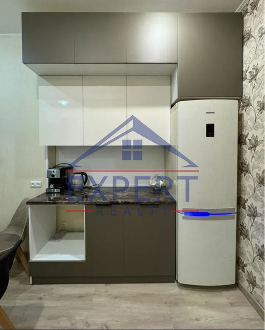 ԿԵՆՏՐՈՆ, Մոսկովյան փողոց, 4 ՍԵՆՅԱԿ