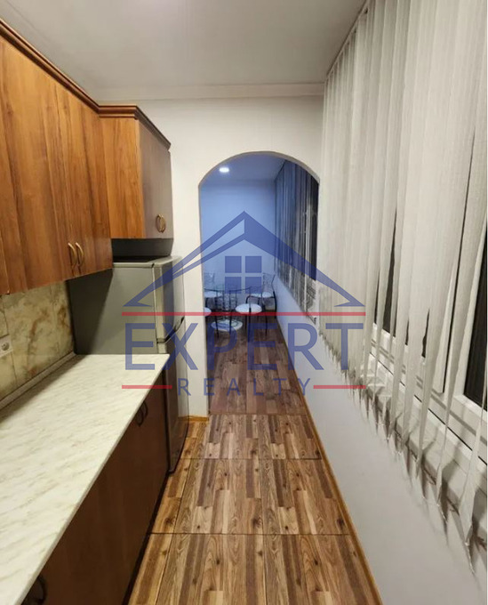 ԿԵՆՏՐՈՆ, ՆԱԼԲԱՆԴՅԱՆ ՓՈՂՈՑ, 2 ՍԵՆՅԱԿ