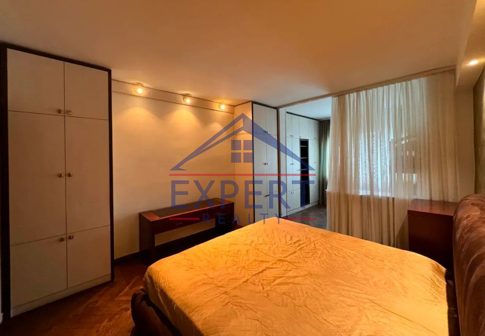 ԿԵՆՏՐՈՆ, ՊՈՒՇԿԻՆ ՓՈՂՈՑ, 2 ՍԵՆՅԱԿ