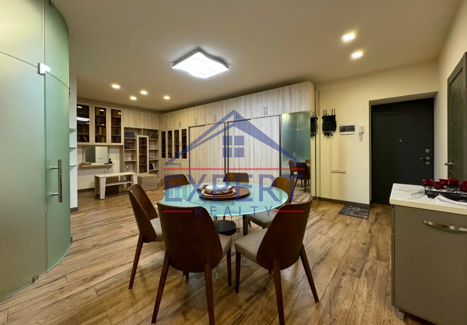 ԿԵՆՏՐՈՆ, ՉԱՐԵՆՑԻ ՓՈՂՈՑ, 48 քմ