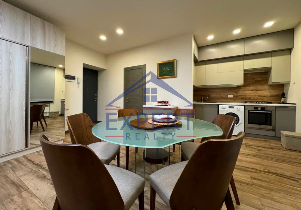 ԿԵՆՏՐՈՆ, ՉԱՐԵՆՑԻ ՓՈՂՈՑ, 48 քմ