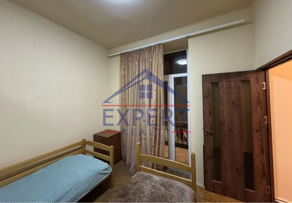 Կենտրոն, Պարոնյան փողոց 3 սենյակ