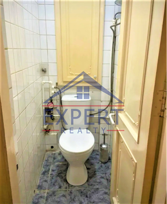 ԿԵՆՏՐՈՆ, ՉԱՐԵՆՑԻ ՓՈՂՈՑ, 2 ՍԵՆՅԱԿ