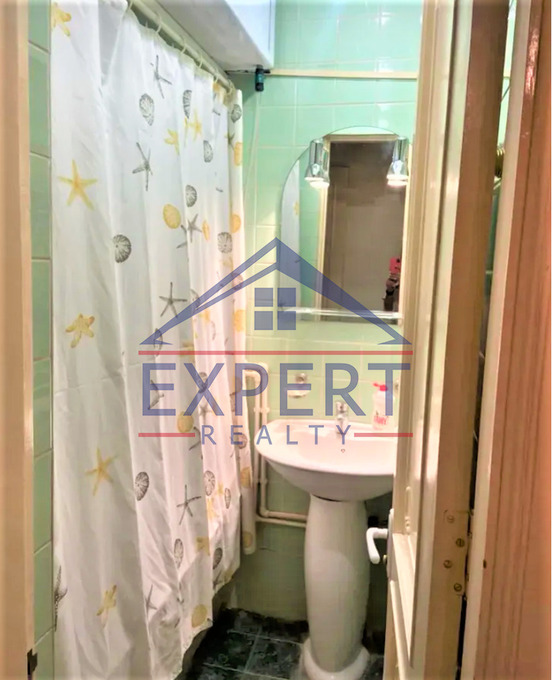 ԿԵՆՏՐՈՆ, ՉԱՐԵՆՑԻ ՓՈՂՈՑ, 2 ՍԵՆՅԱԿ