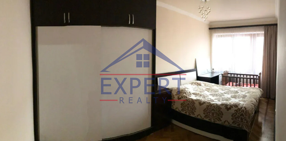 ԿԵՆՏՐՈՆ, ՊԱՐՈՆՅԱՆ ՓՈՂՈՑ, 4 ՍԵՆՅԱԿ