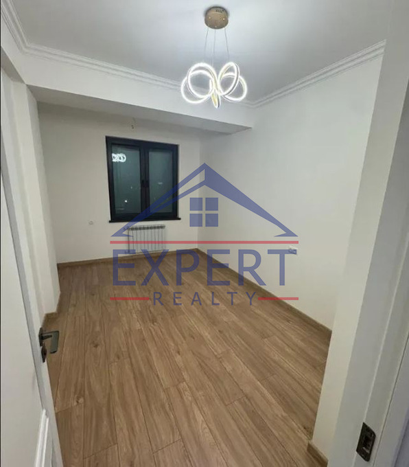 ԱՋԱՓՆՅԱԿ, ՔԸՐՔ ՔԸՐՔՈՐՅԱՆ ՓՈՂՈՑ, 3 ՍԵՆՅԱԿ