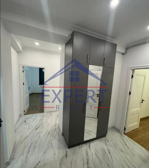 ԱՋԱՓՆՅԱԿ, ՔԸՐՔ ՔԸՐՔՈՐՅԱՆ ՓՈՂՈՑ, 3 ՍԵՆՅԱԿ