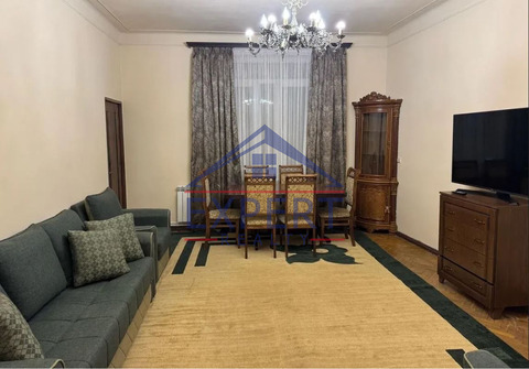 ԿԵՆՏՐՈՆ, ՊԱՐՈՆՅԱՆ ՓՈՂՈՑ, 3 ՍԵՆՅԱԿ