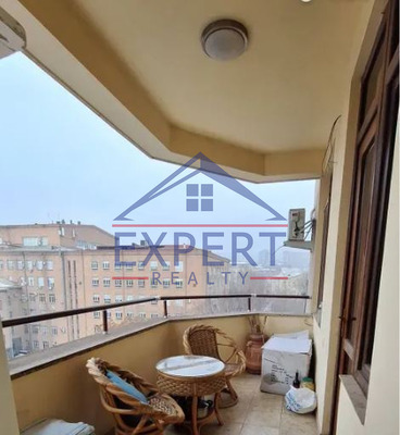 ԿԵՆՏՐՈՆ, ՉԱՐԵՆՑԻ ՓՈՂՈՑ, 3 ՍԵՆՅԱԿ