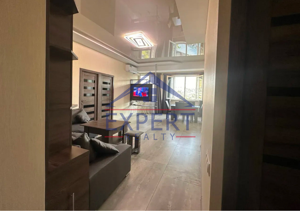 ԿԵՆՏՐՈՆ, ԱԼԵՔ ՄԱՆՈՒԿՅԱՆ ՓՈՂՈՑ, 62 քմ