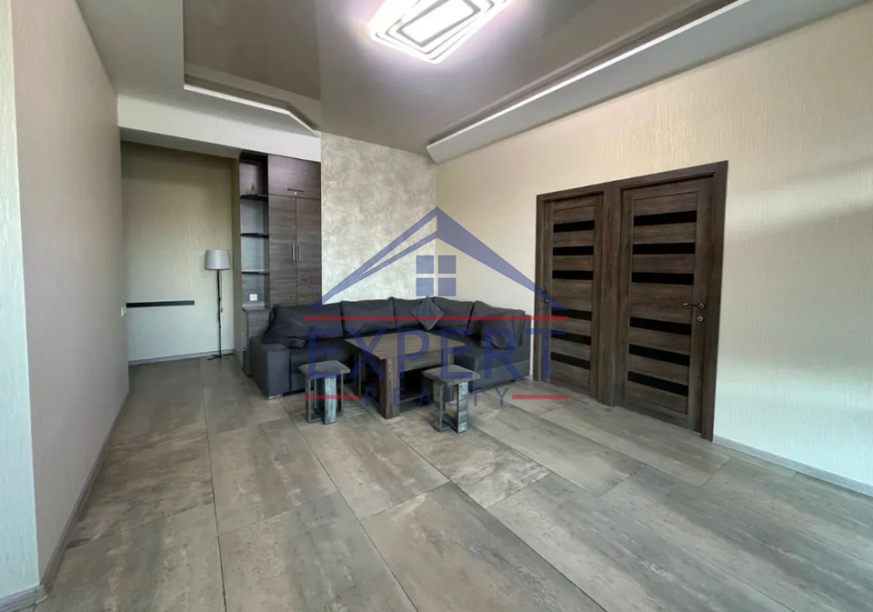 ԿԵՆՏՐՈՆ, ԱԼԵՔ ՄԱՆՈՒԿՅԱՆ ՓՈՂՈՑ, 62 քմ