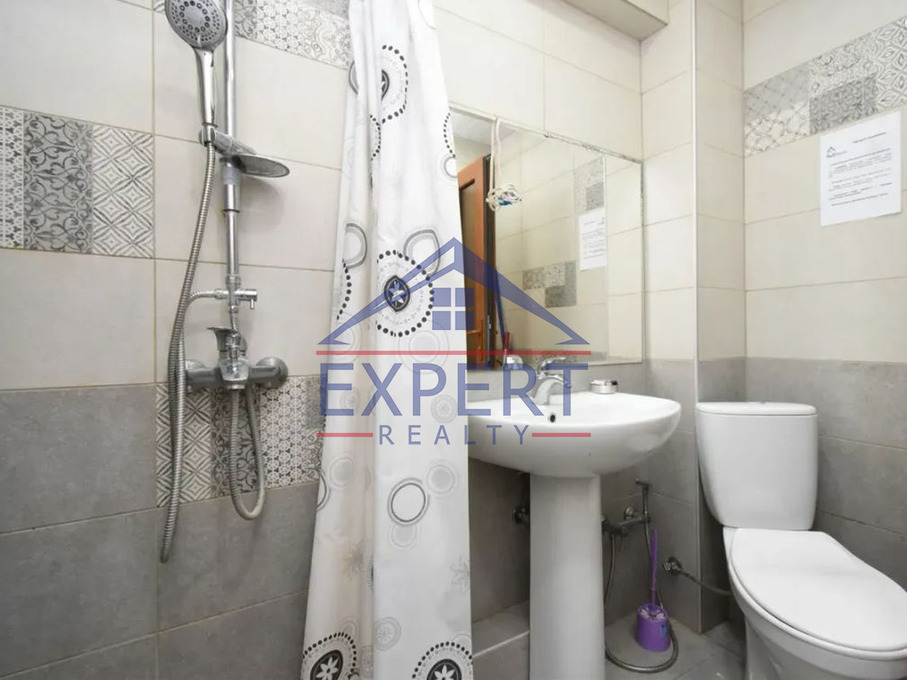 ԿԵՆՏՐՈՆ, ՊՈՒՇԿԻՆԻ ՓՈՂՈՑ, 1 ՍԵՆՅԱԿ