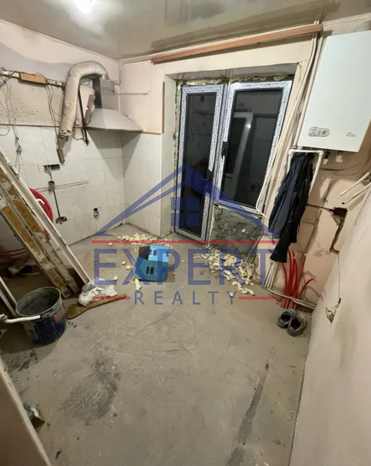 ՇԵՆԳԱՎԻԹ, ՉԵԽՈՎԻ ՓՈՂՈՑ, 4 ՍԵՆՅԱԿ