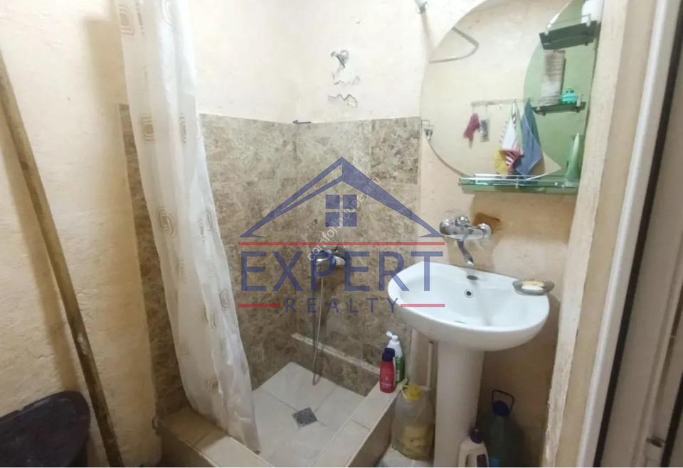 ԱՐԱԲԿԻՐ,ՎԱՀՐԱՄ ՓԱՓԱԶՅԱՆ ՓՈՂՈՑ, 3 ՍԵՆՅԱԿ