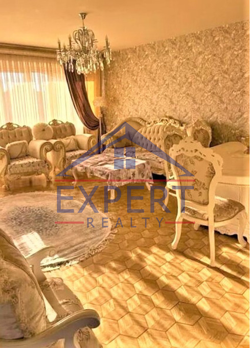 ԿԵՆՏՐՈՆ, ԵՐՎԱՆԴ ՔՈՉԱՐԻ ՓՈՂՈՑ, 3 ՍԵՆՅԱԿ