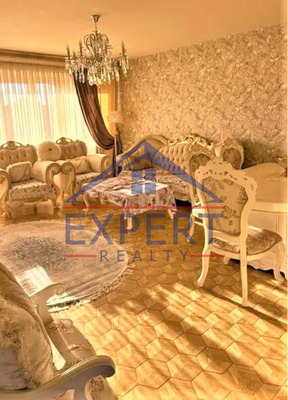 ԿԵՆՏՐՈՆ, ԵՐՎԱՆԴ ՔՈՉԱՐԻ ՓՈՂՈՑ, 3 ՍԵՆՅԱԿ