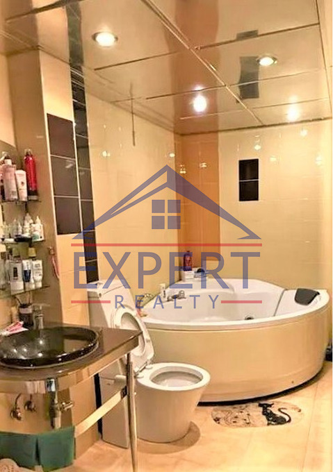 ԿԵՆՏՐՈՆ, ԵՐՎԱՆԴ ՔՈՉԱՐԻ ՓՈՂՈՑ, 3 ՍԵՆՅԱԿ