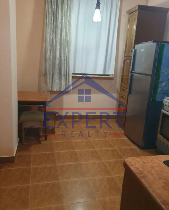 ԿԵՆՏՐՈՆ, ԵՐՎԱՆԴ ՔՈՉԱՐ ՓՈՂՈՑ, 2 ՍԵՆՅԱԿ