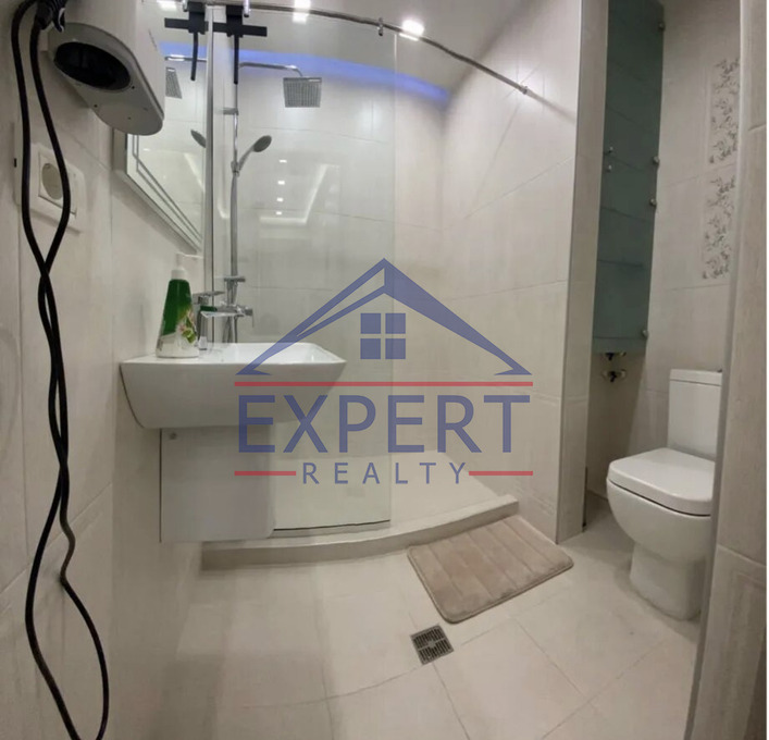 ԿԵՆՏՐՈՆ, ԱՄԻՐՅԱՆ ՓՈՂՈՑ, 2 ՍԵՆՅԱԿ