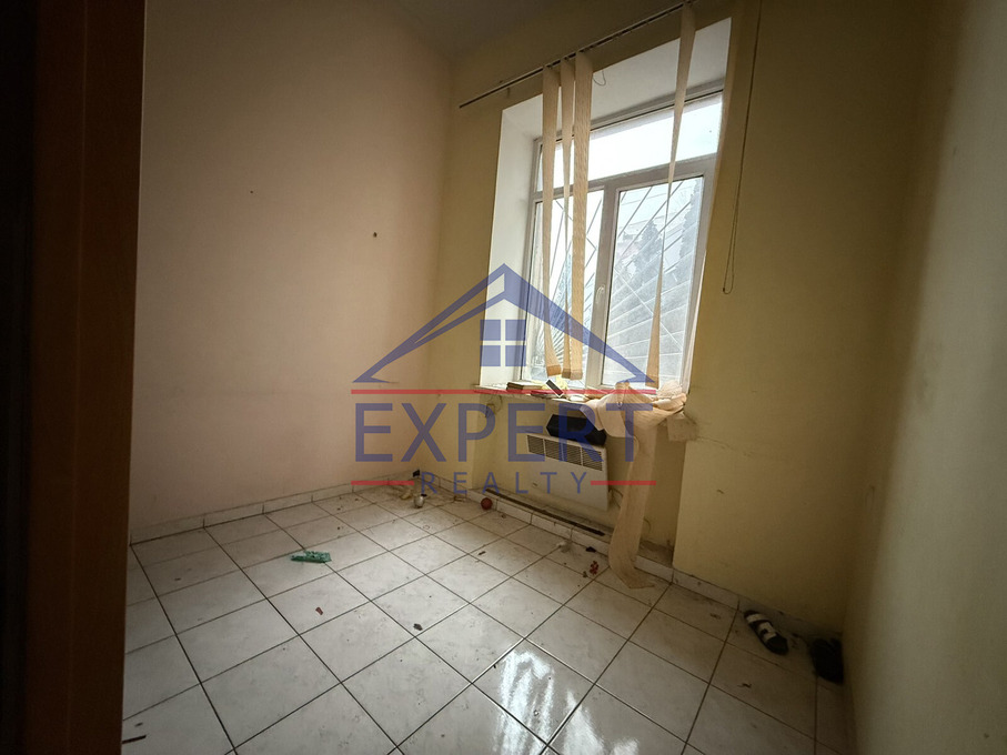 ԿԵՆՏՐՈՆ, ՉԱՐԵՆՑԻ ՓՈՂՈՑ, 150 ՔՄ․