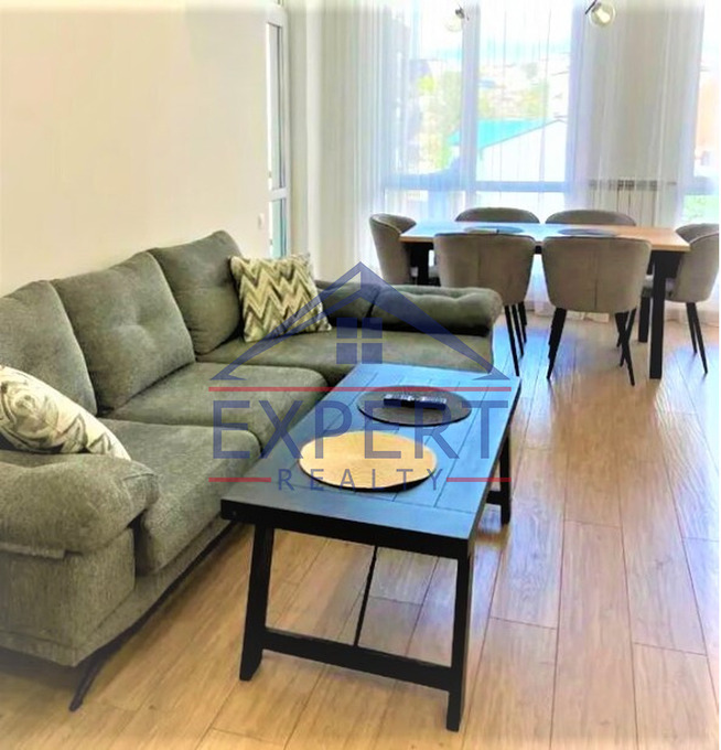 ԱՋԱՓՆՅԱԿ, ՖՈՒՉԻԿԻ ՓՈՂՈՑ, 2 ՍԵՆՅԱԿ