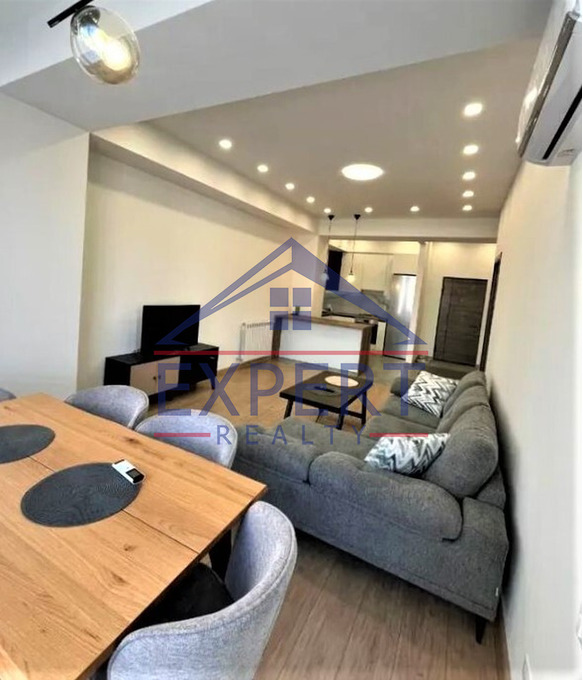 ԱՋԱՓՆՅԱԿ, ՖՈՒՉԻԿԻ ՓՈՂՈՑ, 2 ՍԵՆՅԱԿ