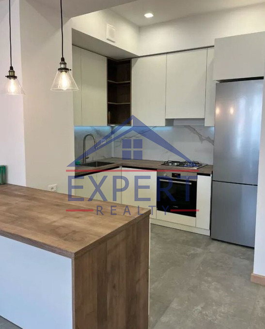 ԱՋԱՓՆՅԱԿ, ՖՈՒՉԻԿԻ ՓՈՂՈՑ, 2 ՍԵՆՅԱԿ