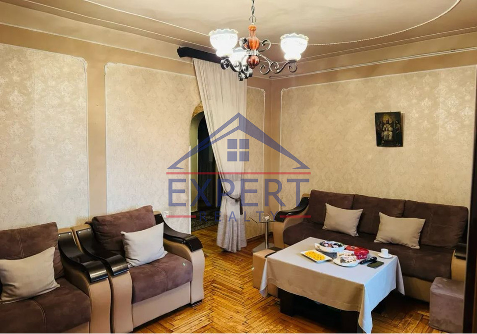 ԿԵՆՏՐՈՆ, ԱՐՇԱԿՈՒՆՅԱՆՑ ՊՈՂՈՏԱ, 3 ՍԵՆՅԱԿ