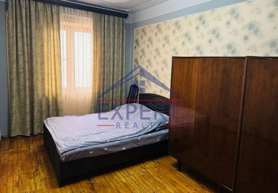 ԿԵՆՏՐՈՆ, ԱՐՇԱԿՈՒՆՅԱՆՑ ՊՈՂՈՏԱ, 3 ՍԵՆՅԱԿ