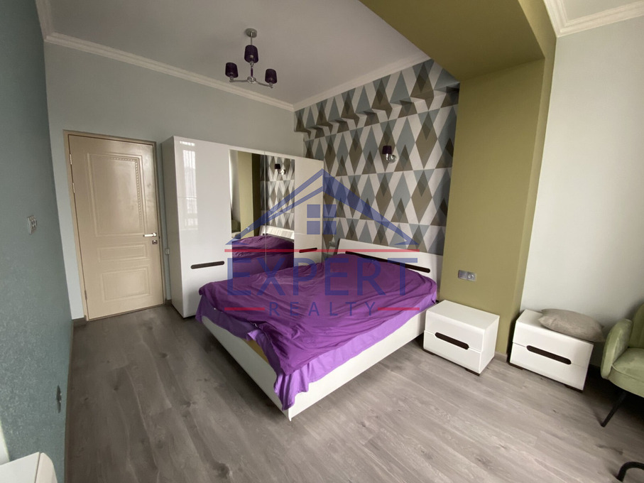 ԿԵՆՏՐՈՆ, ԲՈՒԶԱՆԴԻ ՓՈՂՈՑ, 2 ՍԵՆՅԱԿ