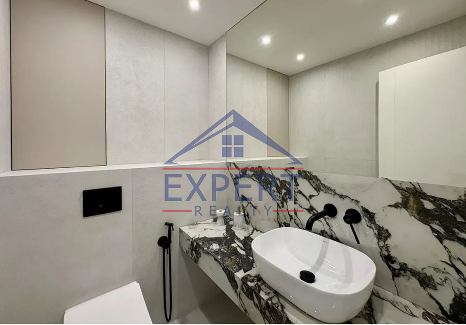 ՄԱԼԱԹԻԱ ՍԵԲԱՍՏԻԱ, 3 ՍԵՆՅԱԿ