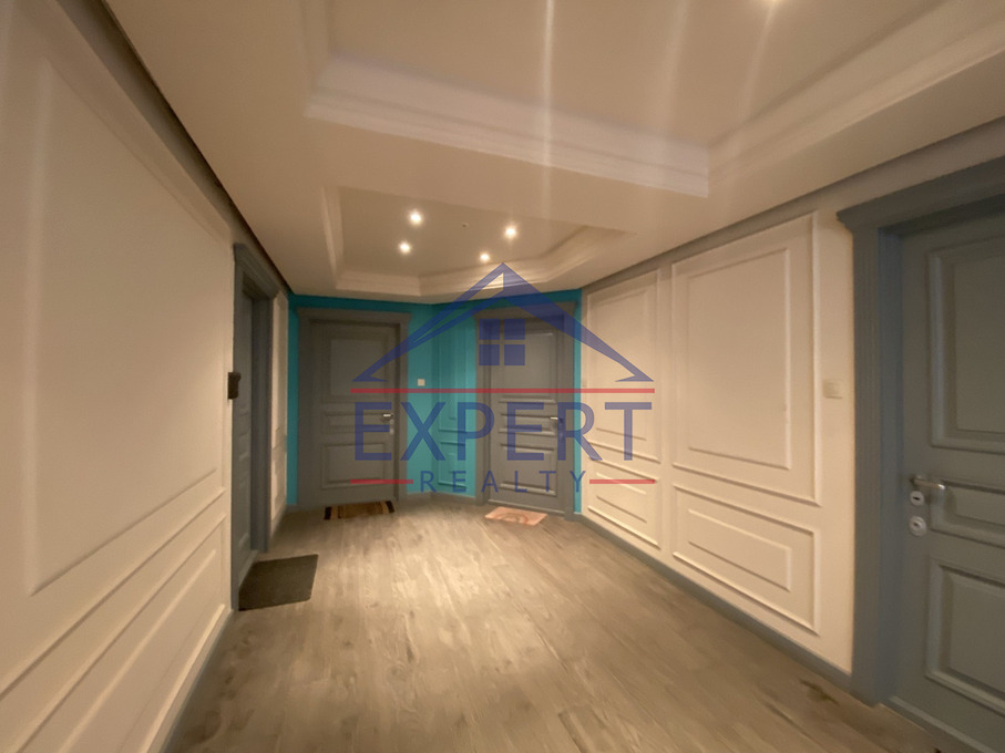 ԿԵՆՏՐՈՆ , ԱՆՏԱՌԱՅԻՆ ՓՈՂՈՑ , 3 ՍԵՆՅԱԿ