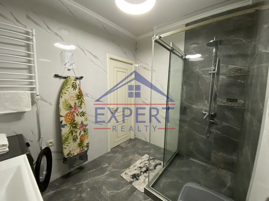 ԿԵՆՏՐՈՆ, ԱՄԻՐՅԱՆ ՓՈՂՈՑ, 2 ՍԵՆՅԱԿ