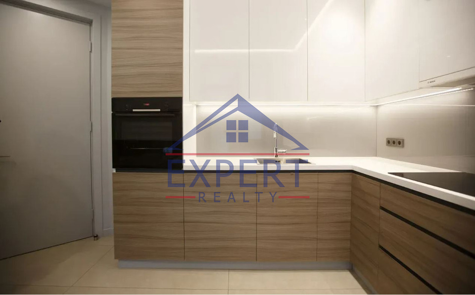 ԿԵՆՏՐՈՆ, ԲՈՒԶԱՆԴ ՓՈՂՈՑ, 3 ՍԵՆՅԱԿ