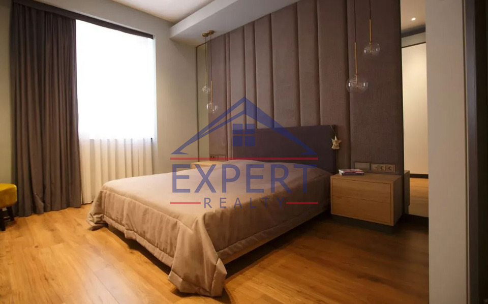 ԿԵՆՏՐՈՆ, ԲՈՒԶԱՆԴ ՓՈՂՈՑ, 3 ՍԵՆՅԱԿ