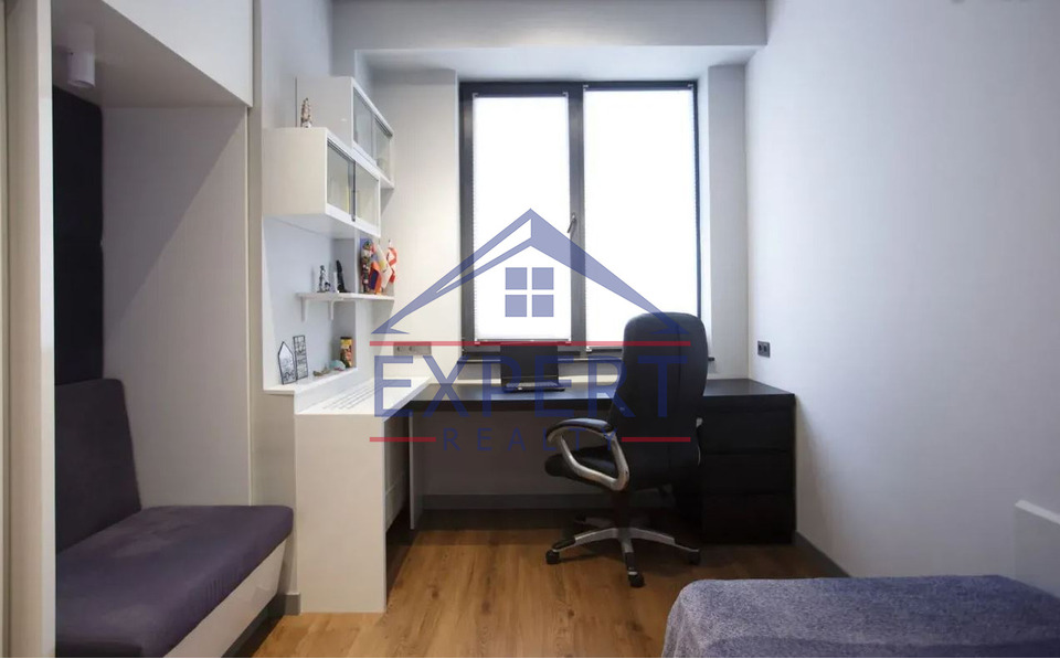 ԿԵՆՏՐՈՆ, ԲՈՒԶԱՆԴ ՓՈՂՈՑ, 3 ՍԵՆՅԱԿ