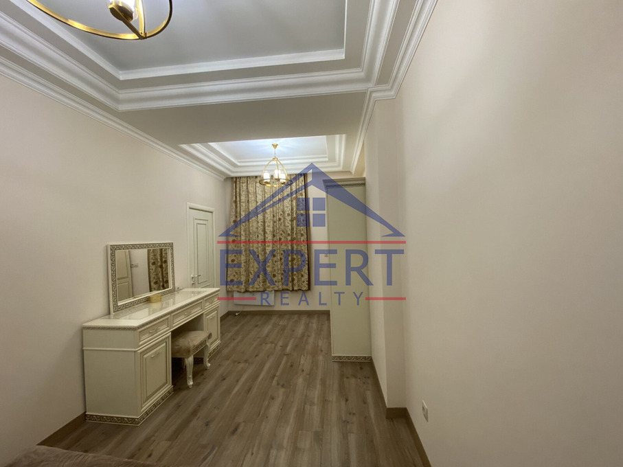 ԿԵՆՏՐՈՆ, ԱՄԻՐՅԱՆ ՓՈՂՈՑ, 2 ՍԵՆՅԱԿ