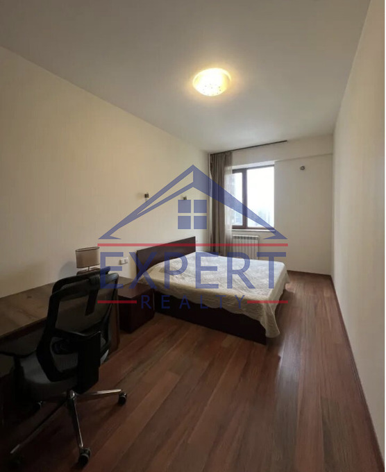 ԿԵՆՏՐՈՆ, ԱՐԳԻՇՏԻ ՓՈՂՈՑ, 2 ՍԵՆՅԱԿ