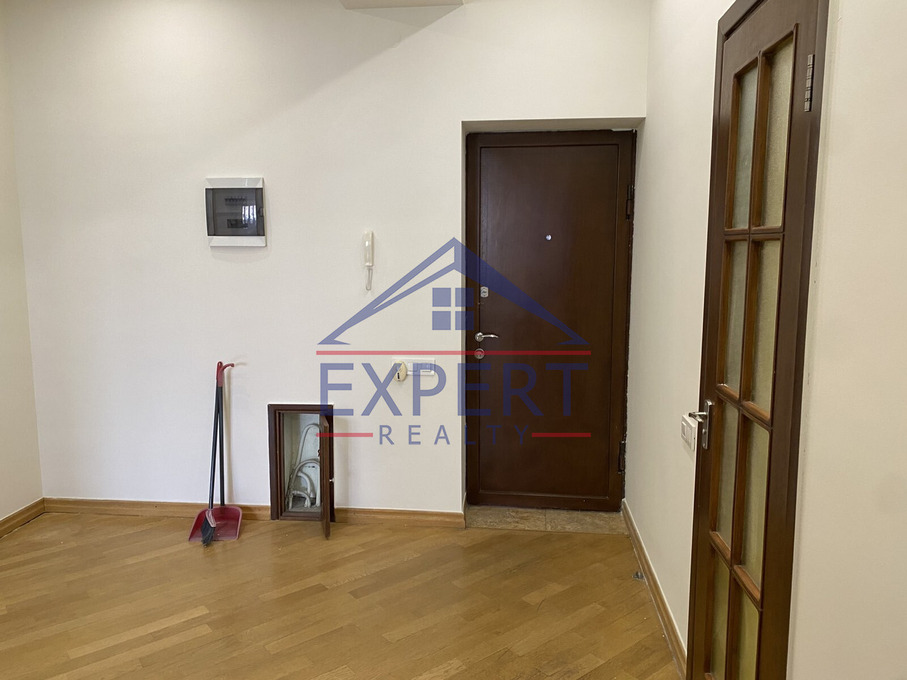 ԿԵՆՏՐՈՆ, ԱՄԻՐՅԱՆ ՓՈՂՈՑ, 2 ՍԵՆՅԱԿ