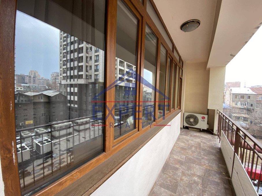 ԿԵՆՏՐՈՆ, ԱՄԻՐՅԱՆ ՓՈՂՈՑ, 2 ՍԵՆՅԱԿ