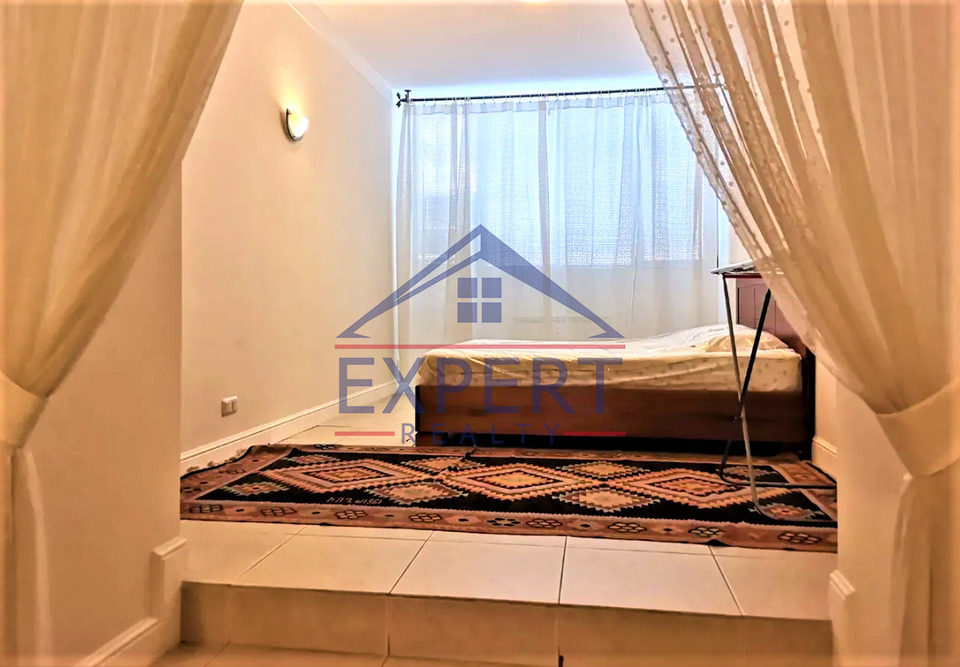 ԿԵՆՏՐՈՆ, ՄԱՇՏՈՑԻ ՊՈՂՈՏԱ, 3 ՍԵՆՅԱԿ