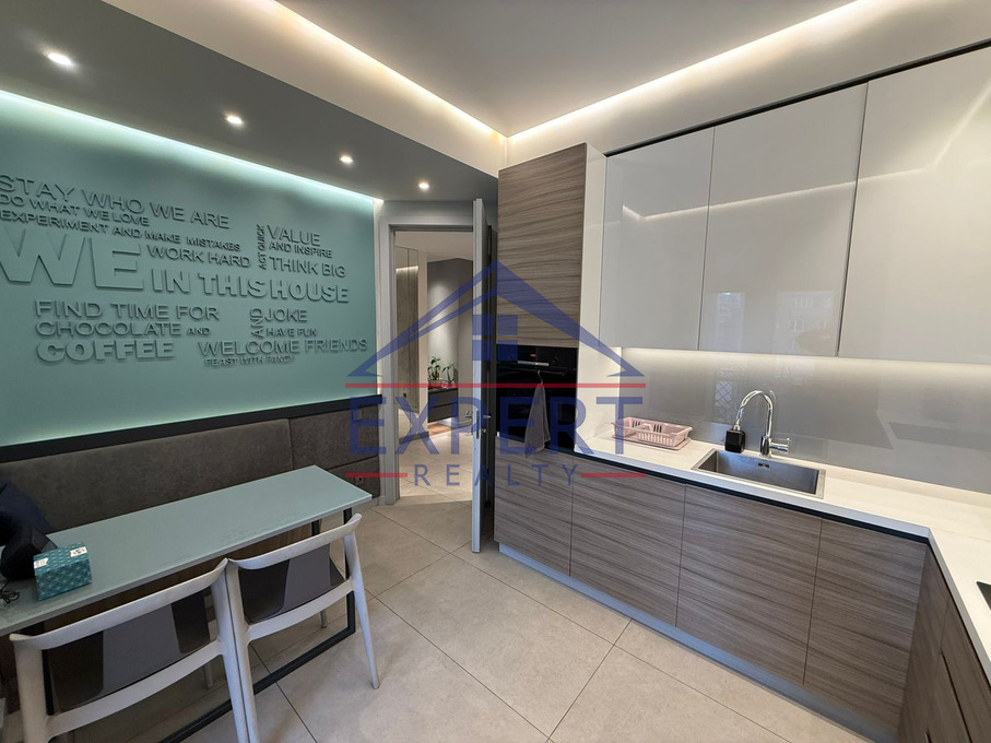 ԿԵՆՏՐՈՆ, ԲՈՒԶԱՆԴ ՓՈՂՈՑ, 3 ՍԵՆՅԱԿ