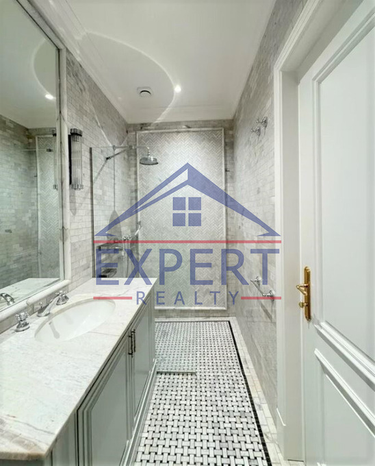 ԿԵՆՏՐՈՆ, ԱԼԵՔ ՄԱՆՈՒԿՅԱՆ ՓՈՂՈՑ, 3 ՍԵՆՅԱԿ