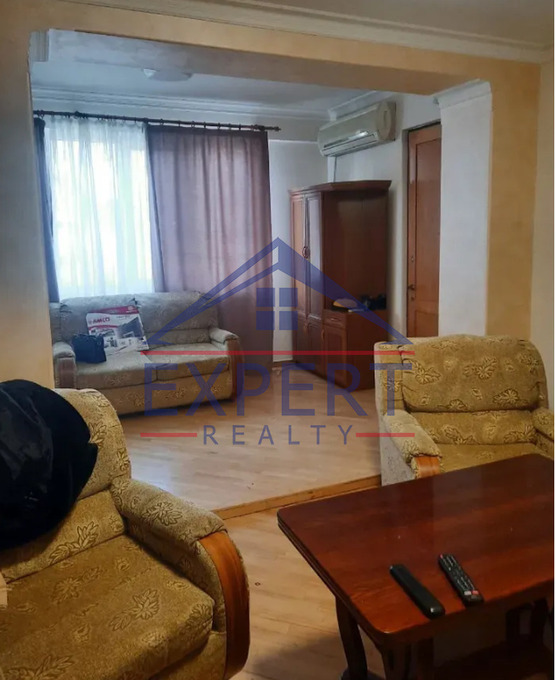 ԿԵՆՏՐՈՆ, ՄԱՇՏՈՑԻ ՊՈՂՈՏԱ, 3 ՍԵՆՅԱԿ