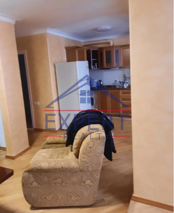 ԿԵՆՏՐՈՆ, ՄԱՇՏՈՑԻ ՊՈՂՈՏԱ, 3 ՍԵՆՅԱԿ